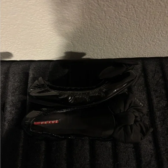 Prada Black Bow Detail Flats - Picture 3 of 7